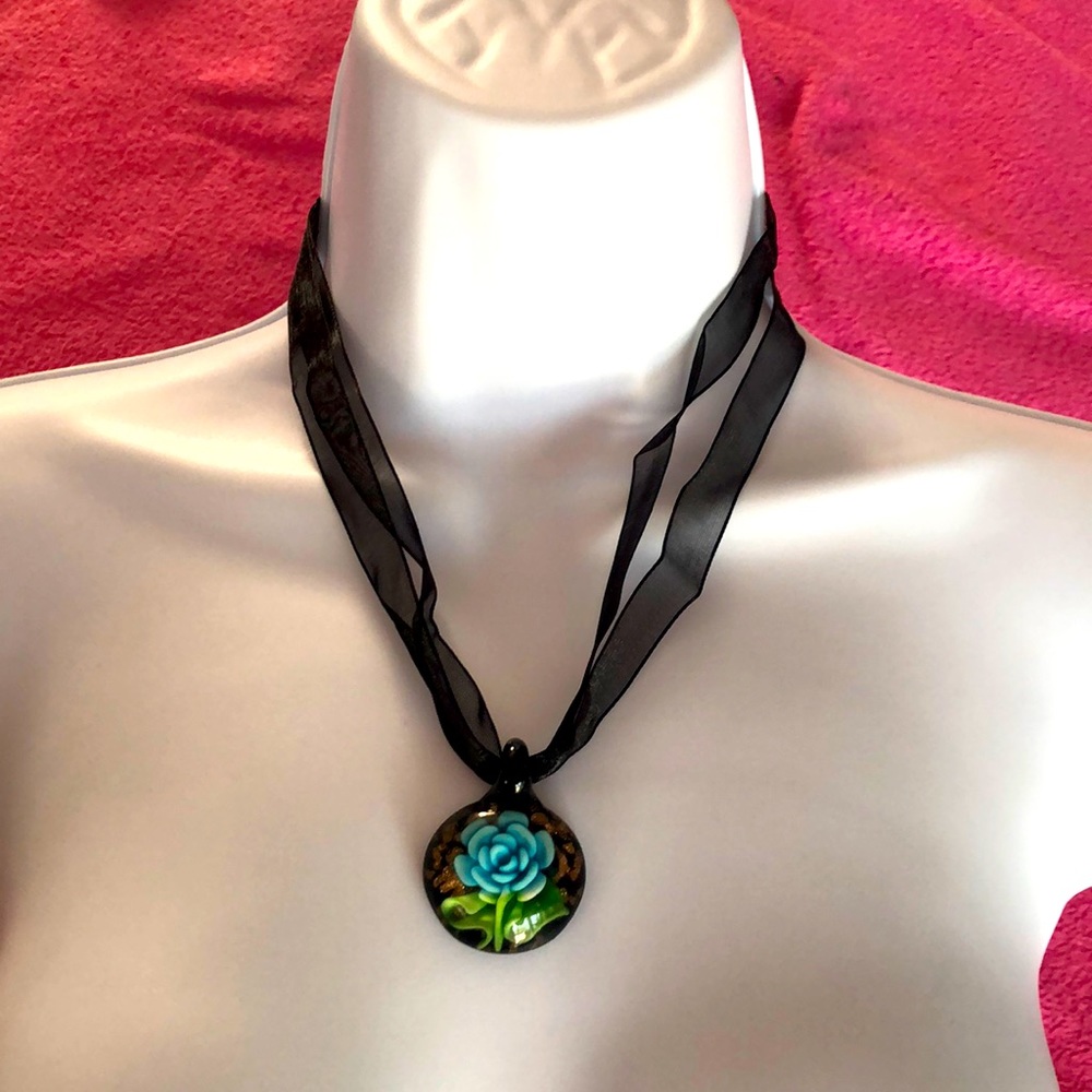 Glass Flower pendent necklace
